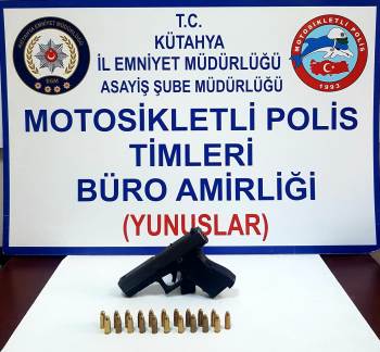 Kütahya’Da Bir Araçta Ruhsatsız Tabanca Ele Geçirildi
