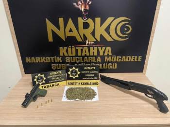 Kütahya’Da Bir Evde Silah Ve Uyuşturucu Ele Geçirildi
