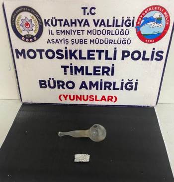 Kütahya’Da Bir Kişinin Üzerinde Uyuşturucu Ele Geçirildi
