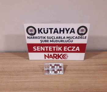 Kütahya’Da Bir Yolcunun Üzerinde Uyuşturucu Hap Ele Geçirildi
