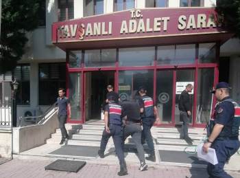 Kütahya’Da Büyükbaş Hayvan Hırsızlığı Şüphelisi 2 Kişi Tutuklandı
