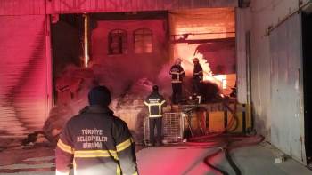 Kütahya’Da Depo Yangını
