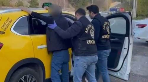 Kütahya'da dolandırıp taksiye bindi, Eskişehir'e girerken...