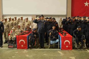 Kütahya’Da Engelli Bireyler Bir Günlük Temsili Askerlik Yaptı
