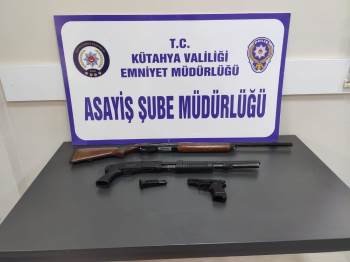 Kütahya’Da Eski Eşini Silahla Tehdit Ve Darp Eden Şahıstan Cephanelik Çıktı
