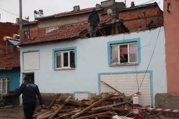 Kütahya’Da Faciadan Dönüldü
