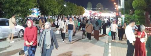 Kütahya'da festivale yoğun ilgi: Alan insan seline döndü