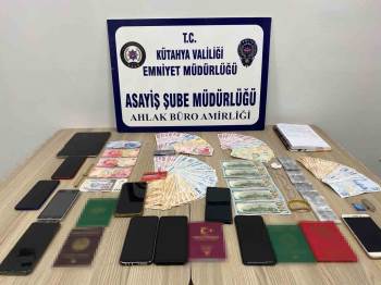 Kütahya’Da Fuhuş Batağına Sürüklenen 3’Ü Yabancı Uyruklu 4 Kadın Kurtarıldı
