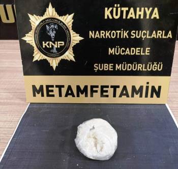Kütahya’Da İç Çamaşırında Uyuşturucu Ele Geçirilen Şüpheli Tutuklandı
