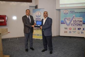 Kütahya’Da İdarecilere "Okul Hayatından Hayat Okuluna Kök Değerler" Konulu Konferans
