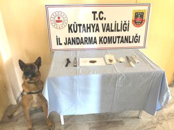 Kütahya’Da İki Araçta Uyuşturucu Ele Geçirildi, 7 Kişi Yakalandı
