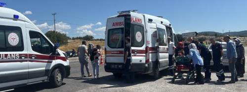 Kütahya'da iki otomobil çarpıştı: 1 ölü, 4 yaralı