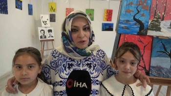 Kütahya’Da İlkokul Öğrencilerinden Resim Sergisi
