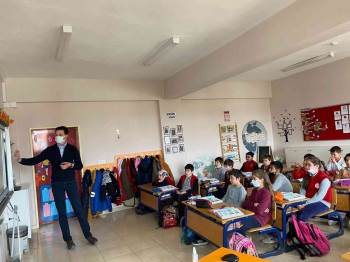 Kütahya’Da İlkokul Öğrencilerine Afet Farkındalık Eğitimi Ve Tahliye Tatbikatı
