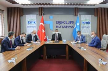 Kütahya’Da İşbaşı Eğitime Katılan 2 Bin 752 Kişi İstihdam Edildi
