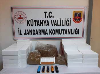 Kütahya’Da Kaçak Tütün Ve Bandrosüz Makaron Ele Geçirildi
