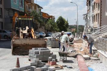 Kütahya’Da Kaldırım Yenileme Çalışmaları
