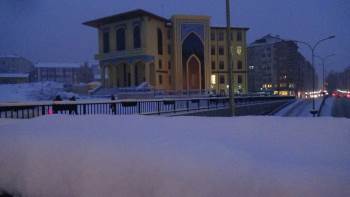 Kütahya’Da Kar Kalınlığı 15 Santimetreye Ulaştı
