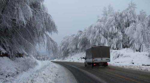 Kütahya'da kar kalınlığı 30 santime ulaştı