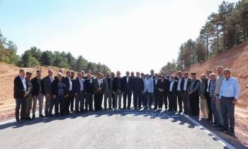 Kütahya’Da Kumarı Mahallesi-Yokuşbaşı Yolu Hizmete Açıldı
