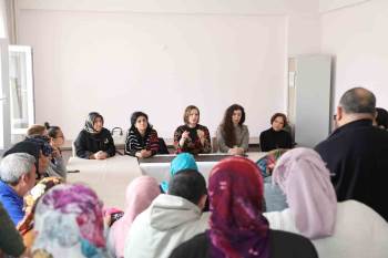 Kütahya’Da Misafir Edilen Depremzedelerle Bir Araya Geldi
