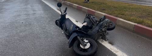 Kütahya’da motorla otomobil çarpıştı: 2 ağır yaralı