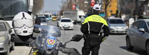 Kütahya’da motosiklet sürücülerine sıkı denetim