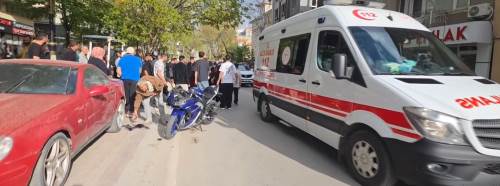 Kütahya’da motosiklet yayaya çarptı: 2 yaralı