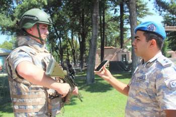 Kütahya’Da Nöbet Tutan Askerlere Bayram Sürprizi
