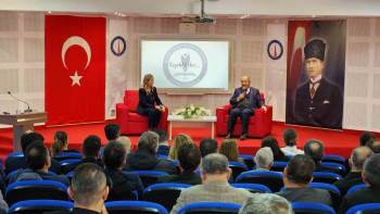 Kütahya’Da Öğretmen Eğitimi Konusu Masaya Yatırıldı
