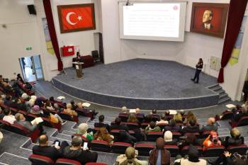 Kütahya’Da Okul Müdürleri Ve Rehber Öğretmenlere Seminer
