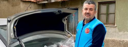 Kütahya'da örnek hareket: Kapı kapı dolaşıp ihtiyaç sahiplerine umut oluyor!