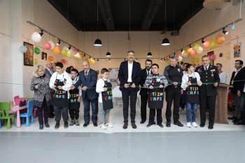 Kütahya’Da Otizm Kafe Açıldı
