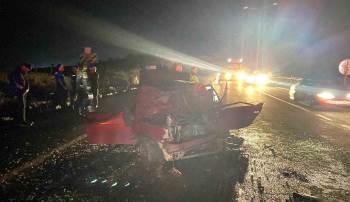 Kütahya’Da Otomobil İle Tır Çarpıştı: 5 Yaralı
