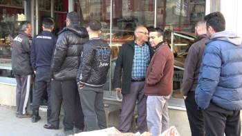 Kütahya’Da Ramazan Pidesi Kuyruğu Geleneği
