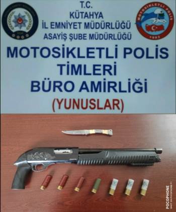 Kütahya’Da Ruhsatsız Pompalı Tüfek Ve Kesici Alet Ele Geçirildi
