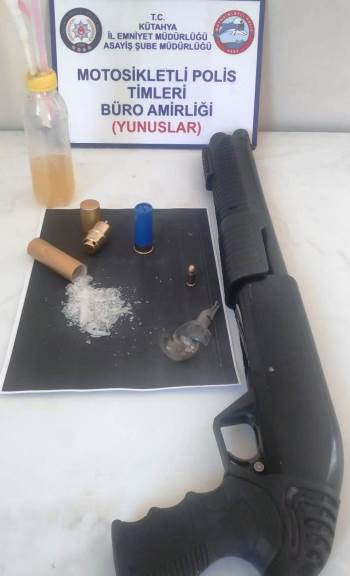 Kütahya’Da Ruhsatsız Silah Ve Uyuşturucu Ele Geçirildi
