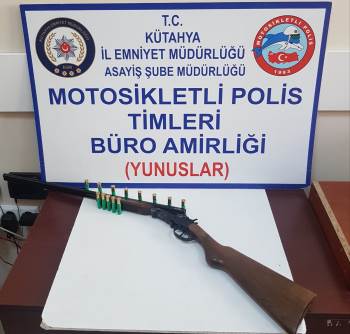 Kütahya’Da Ruhsatsız Tüfek Ve Mühimmat Ele Geçirildi
