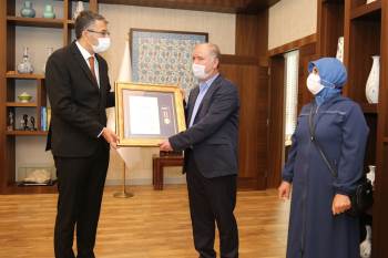 Kütahya’Da Şehit Ailesine Devlet Övünç Madalyası Ve Beratı
