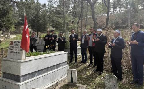 Kütahya'da Şehit Polis Mustafa Yavuz mezarı başında anıldı