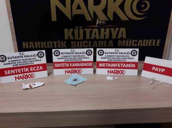 Kütahya’Da Şüphe Üzerine Durdurulan 2 Şahsın Üzerinde Uyuşturucu Çıktı
