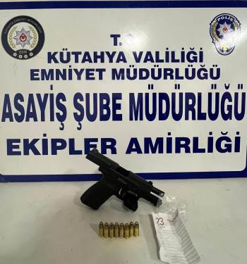 Kütahya’Da Şüphe Üzerine Durdurulan Araçta Silah Ve Uyuşturucu Bulundu
