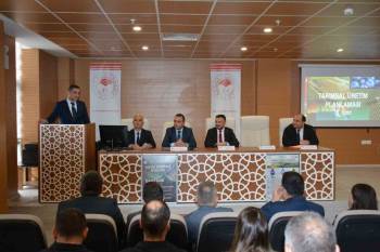Kütahya’Da Tarım Sektörü Tarımsal Üretimin Planlaması Hakkında Bilgilendirildi
