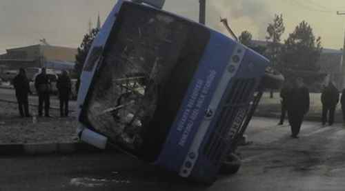 Kütahya'da trafik kazası: 13 yaralı