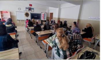 Kütahya’Da Tubim 34 Anne Ve Anne Adayına Eğitim Verdi
