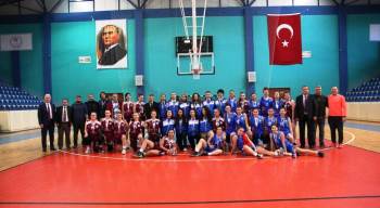 Kütahya’Da Tüsf Basketbol Bölgesel Lig Müsabakaları Düzenlendi

