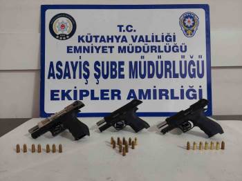 Kütahya’Da Umuma Açık Yerlerin Denetiminde 92 Şahsın Gbt Kontrolü Yapıldı
