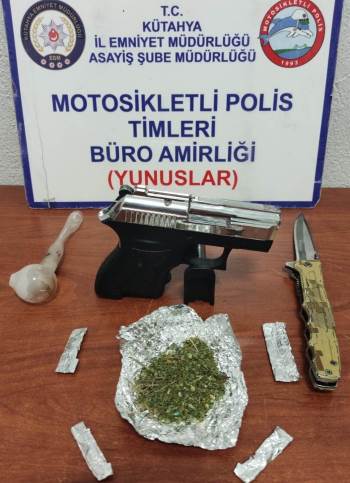 Kütahya’Da Uyuşturucu Madde Ve Ruhsatsız Tabanca Ele Geçirildi

