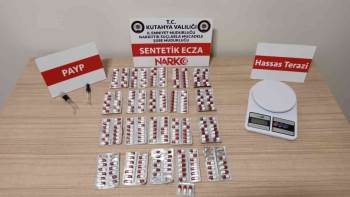Kütahya’Da Uyuşturucu Operasyonunda 859 Adet Sentetik Ecza Ele Geçirildi
