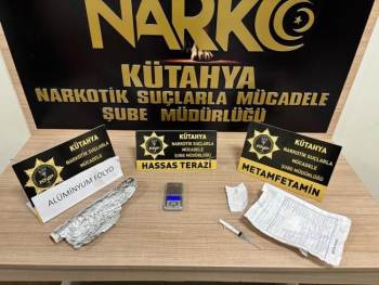 Kütahya’Da Uyuşturucu Satıcısının Evinde 24,17 Gram Uyuşturucu Bulundu
